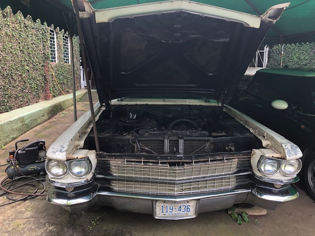 Moretti-Cadillac #special-013 — front hood open